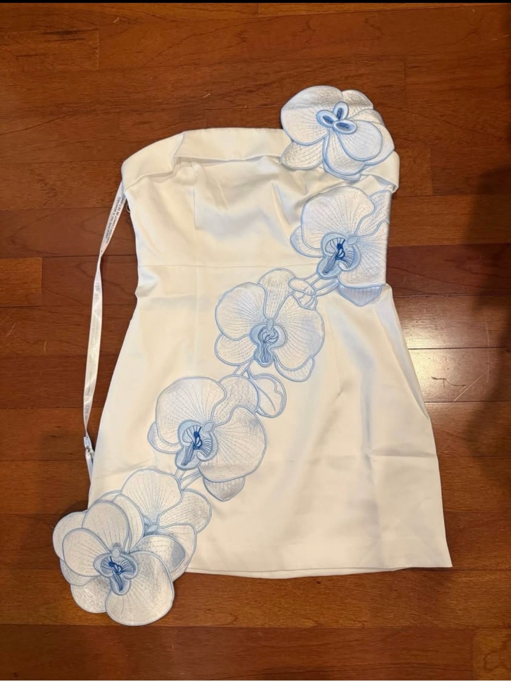 JW PEI White Strapless Dress with Blue Orchid Appliqué